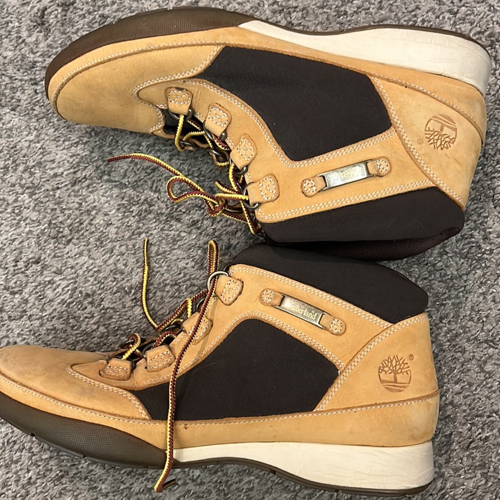 Timberland Boots - Picture 11 of 12